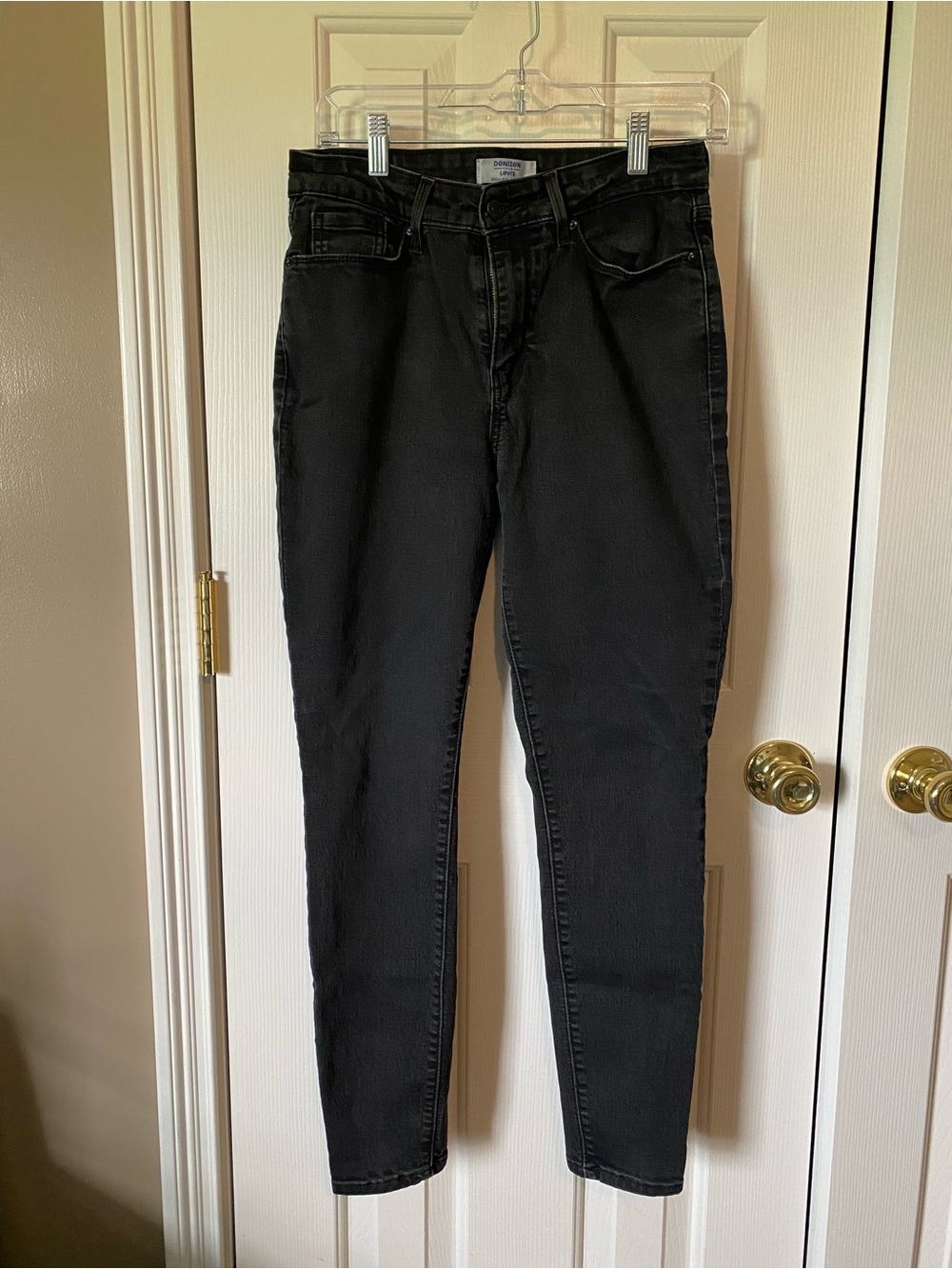 Women’s Denizen from Levi’s Black High-Rise Skinny Jeans Size 6M